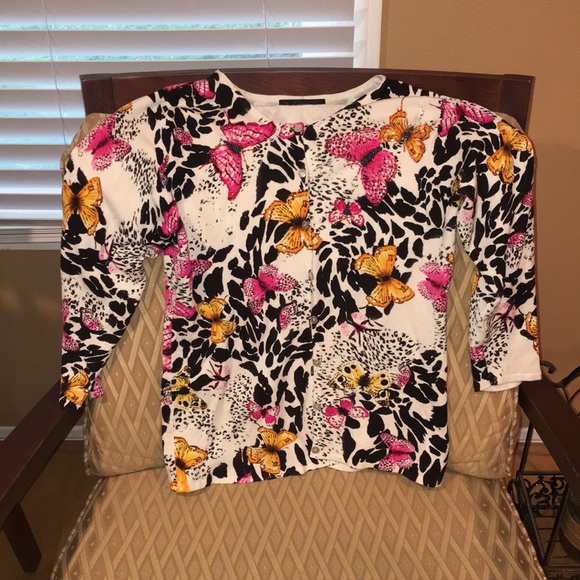 Butterfly beaded sweater 🦋 - Picture 1 of 5